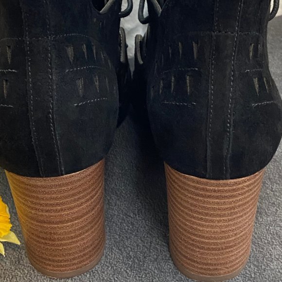 Nine West Black Gweniah Suede Sandals Size 7 - Picture 10 of 16